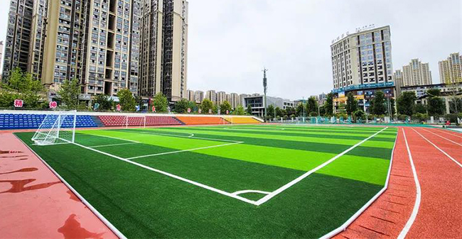 五星小學都采用的傲勝人造草，果然是提高教學質量的秘訣